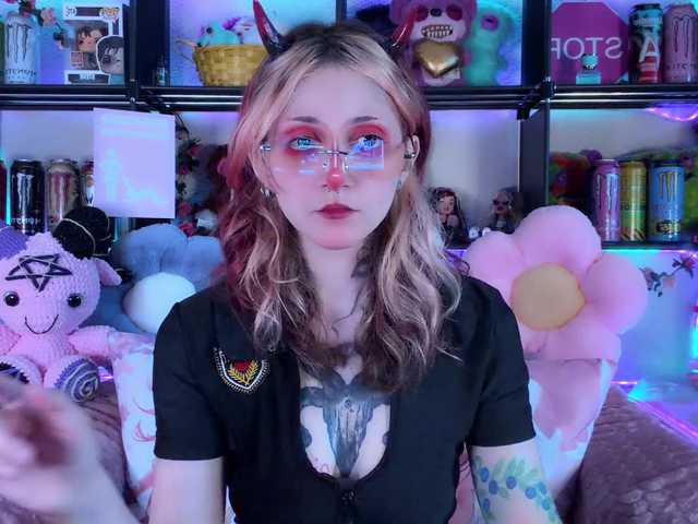Devil-Baby live cam on BongaCams