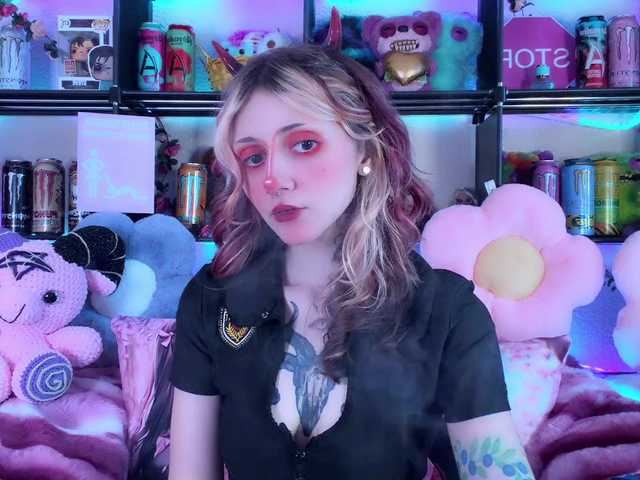 Devil-Baby live cam on BongaCams