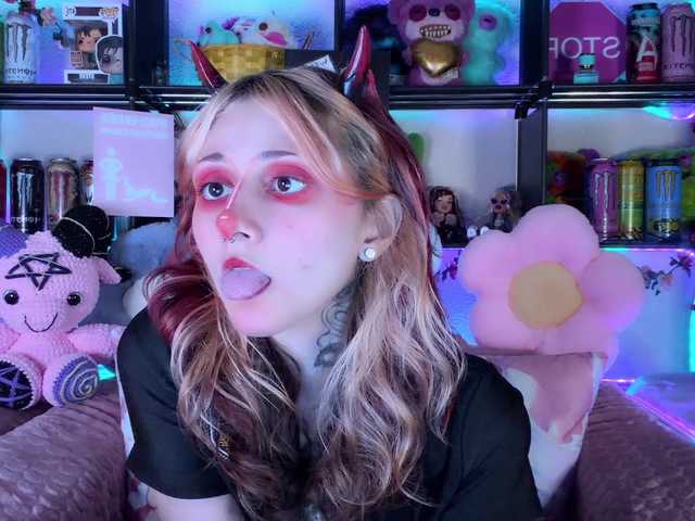 Devil-Baby live cam on BongaCams
