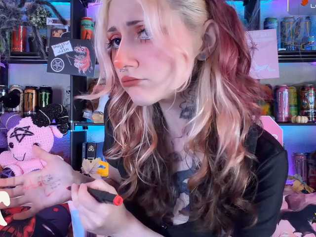 Devil-Baby live cam on BongaCams