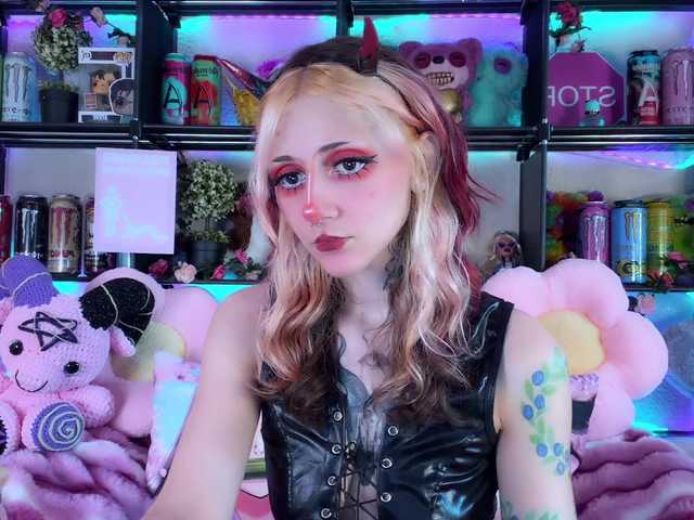 Devil-Baby live webcam show