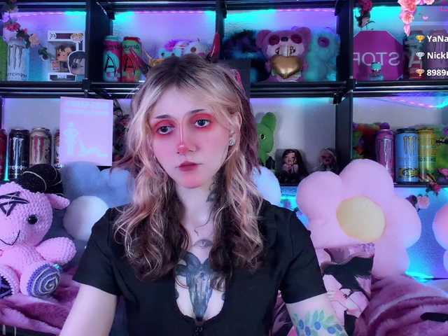 Devil-Baby live webcam show