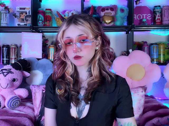 Devil-Baby live cam on BongaCams