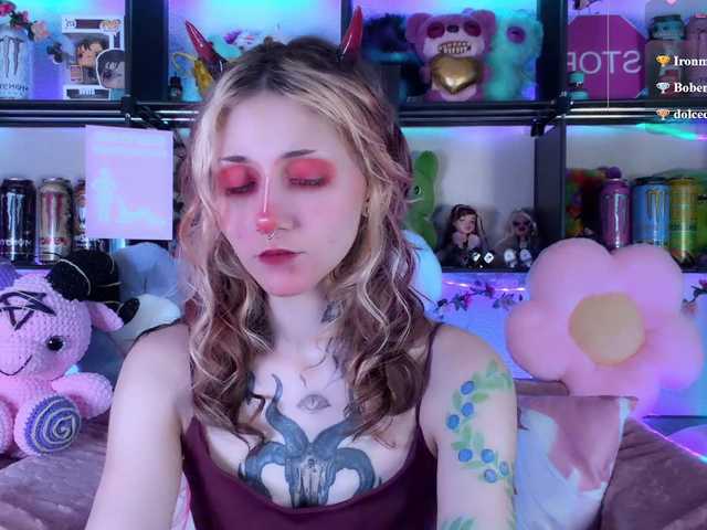 devil-baby cam belle