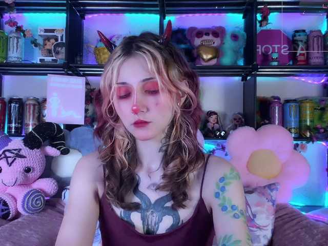 devil-baby cam belle
