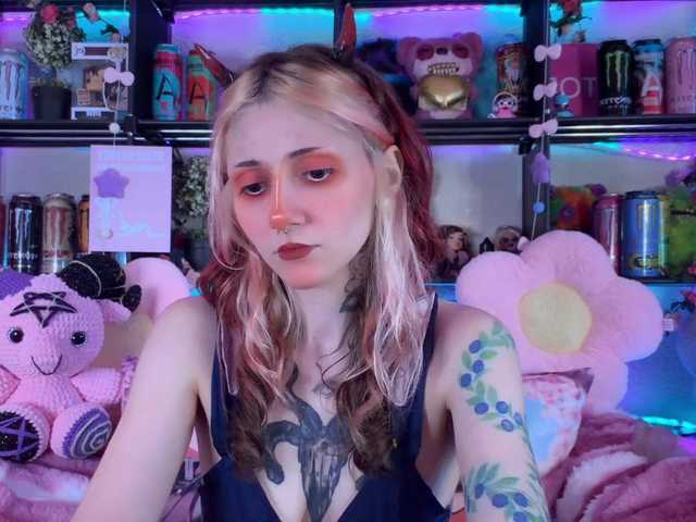 Devil-Baby live cam on BongaCams