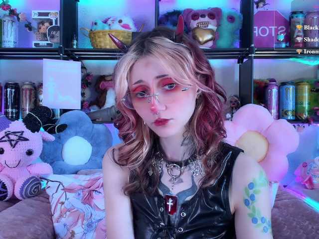 Devil-Baby live cam on BongaCams