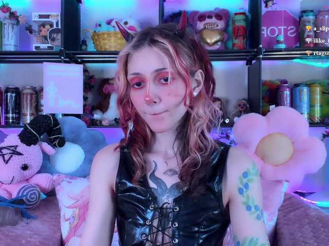 Devil-Baby live cam on BongaCams