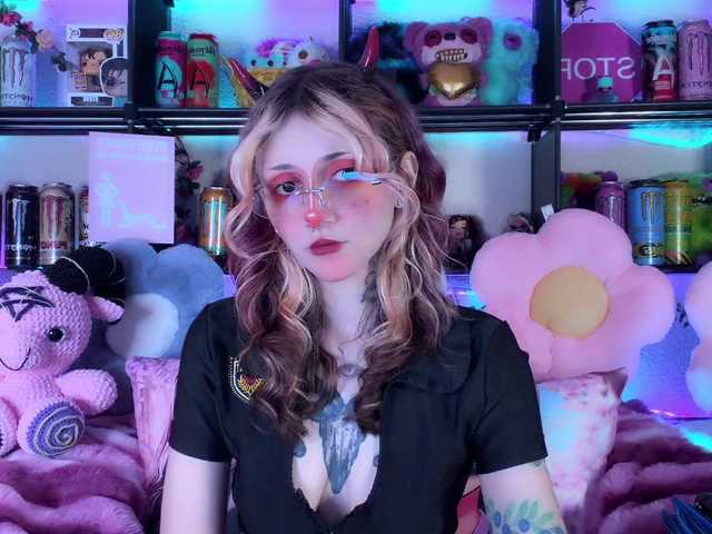 Devil-Baby live cam on BongaCams