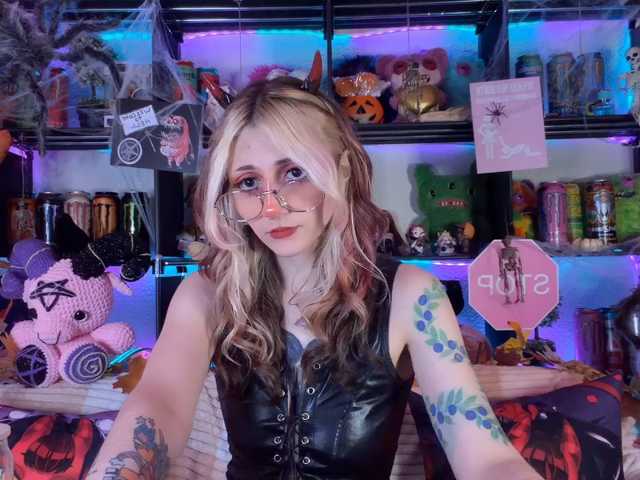 Devil-Baby live cam