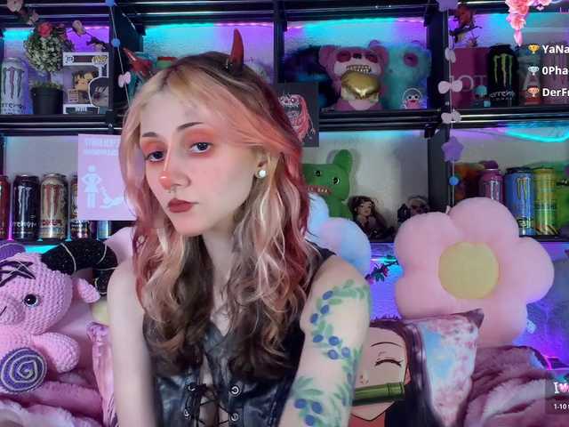 Devil-Baby live cam on BongaCams