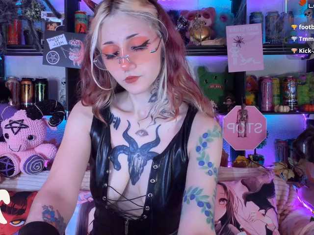 Devil-Baby live cam on BongaCams