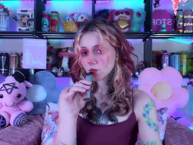 Devil-Baby live cam on BongaCams