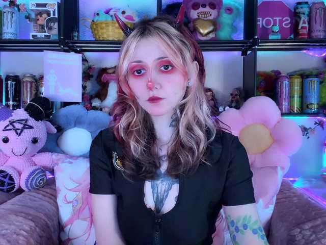 Devil-Baby live cam on BongaCams