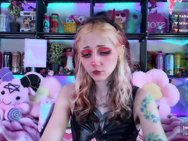 Devil-Baby live webcam show