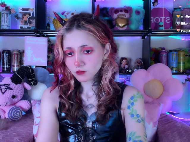 Devil-Baby live cam on BongaCams