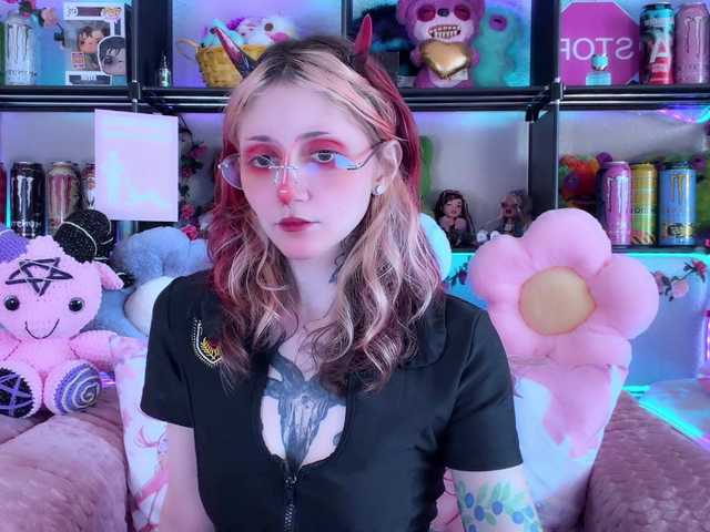 Devil-Baby live cam on BongaCams