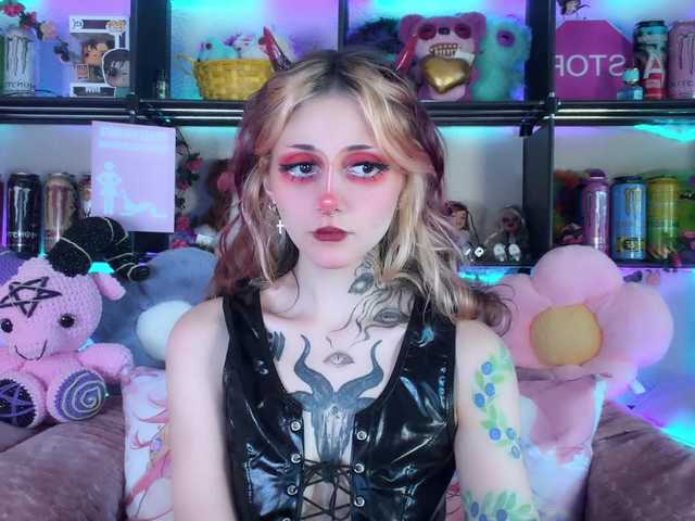 Devil-Baby live cam on BongaCams