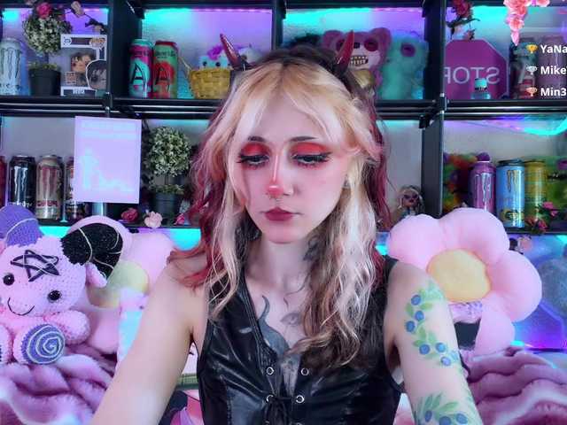 Devil-Baby live webcam show