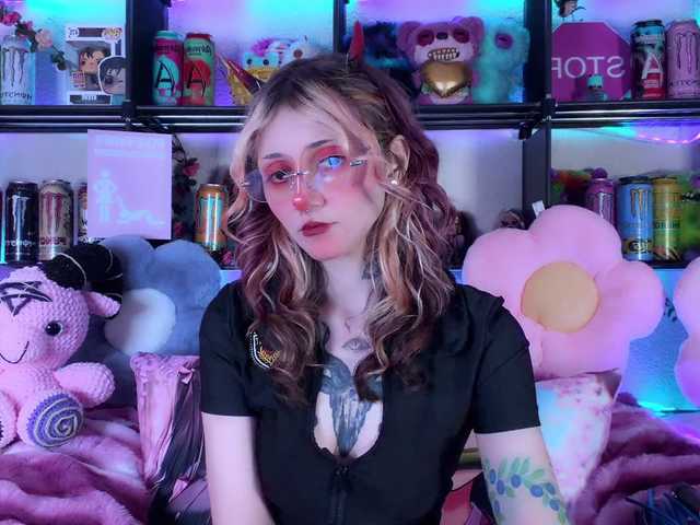 Devil-Baby live cam on BongaCams