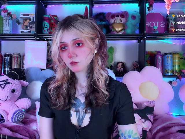 Devil-Baby live webcam show