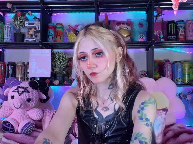 Devil-Baby live cam on BongaCams