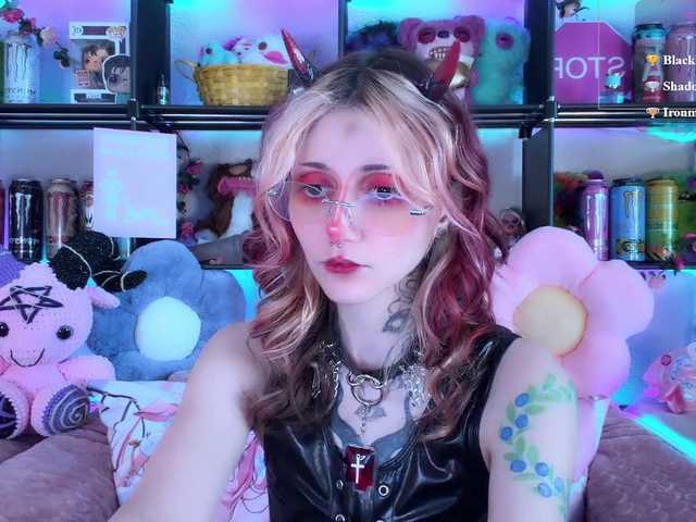 Devil-Baby live cam on BongaCams