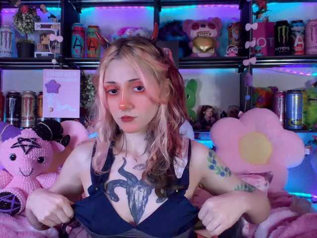 Devil-Baby live cam on BongaCams