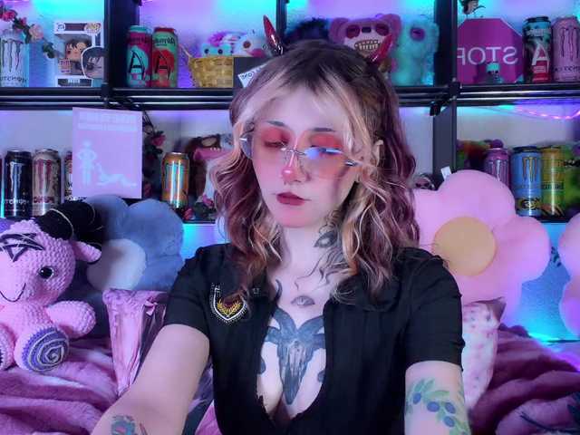 Devil-Baby live cam on BongaCams