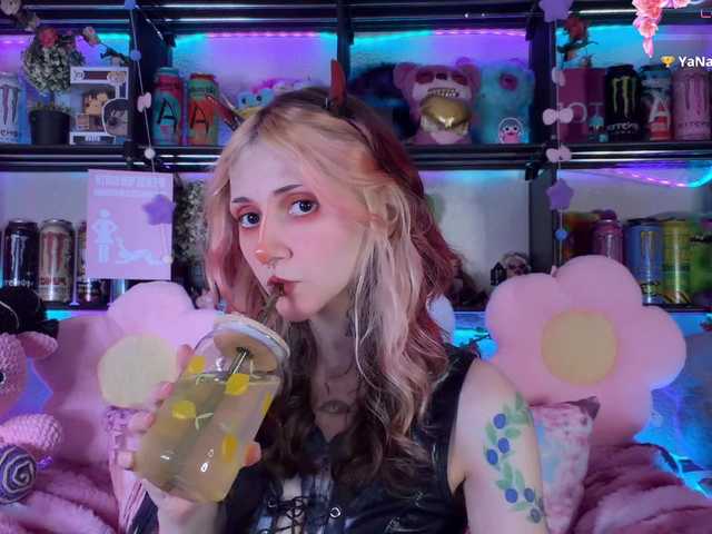 Devil-Baby live cam on BongaCams