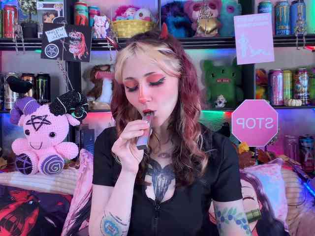 Devil-Baby webcam