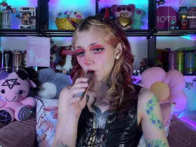 Devil-Baby webcam