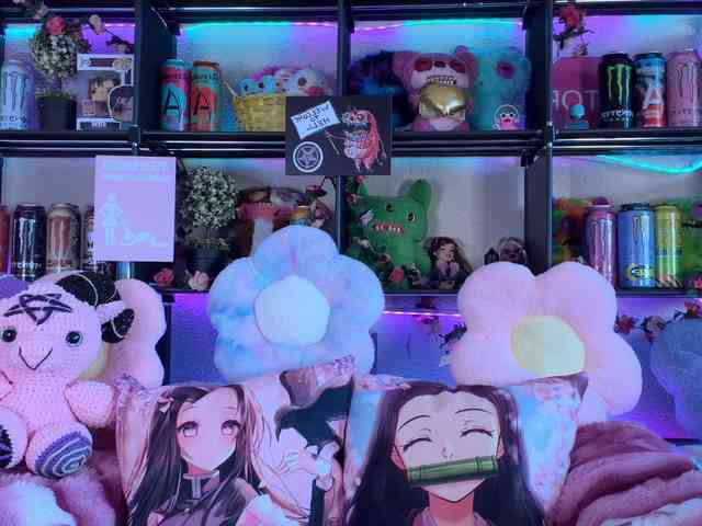 devil-baby's live room