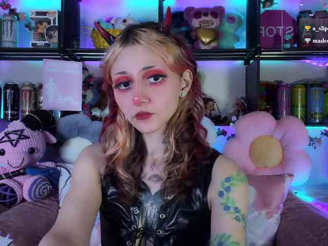 Devil-Baby webcam