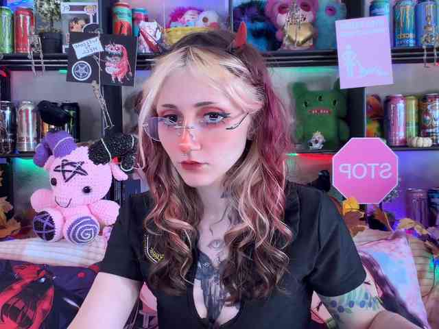 Devil-Baby webcam