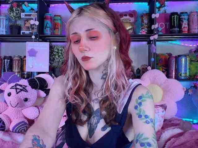 Devil-Baby webcam