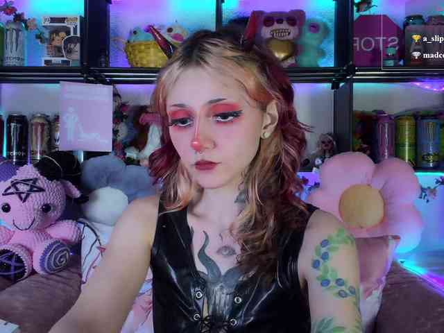 Devil-Baby webcam