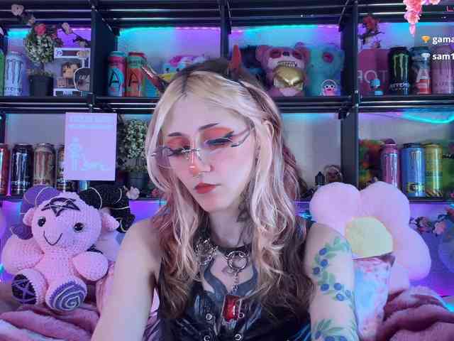 Devil-Baby webcam