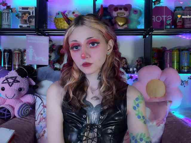 Devil-Baby webcam