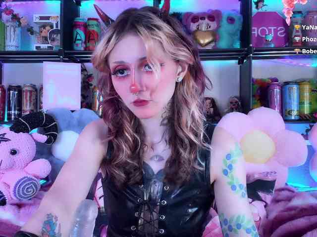 Devil-Baby webcam