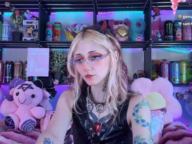 Devil-Baby webcam