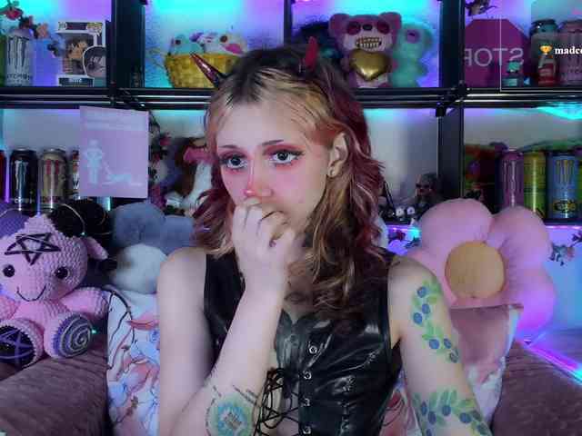 Devil-Baby webcam