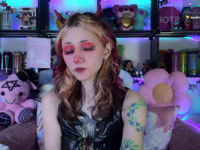 Devil-Baby Live Webcam on BongaCams