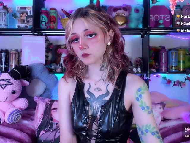 模特: Devil-Baby