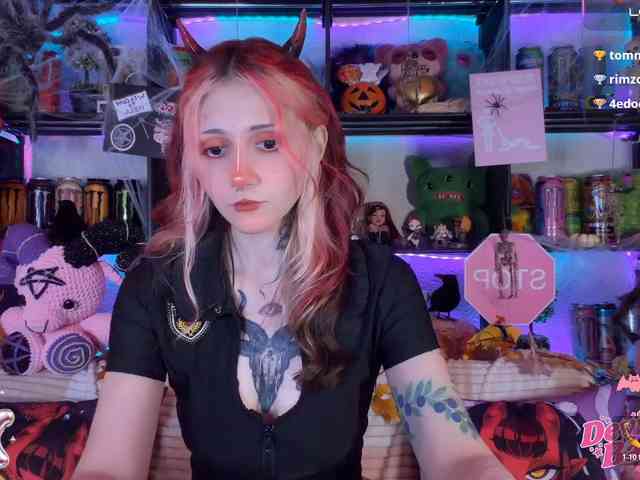 devil-baby's live room