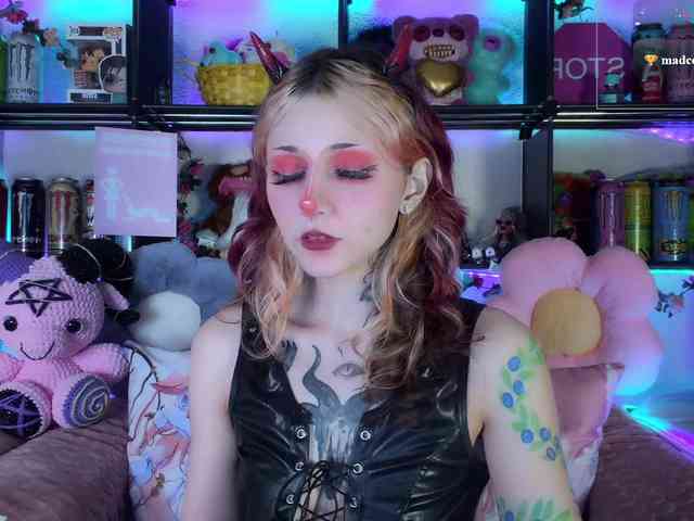 Devil-Baby webcam