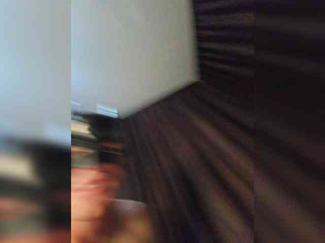 Suhka1994 webcam