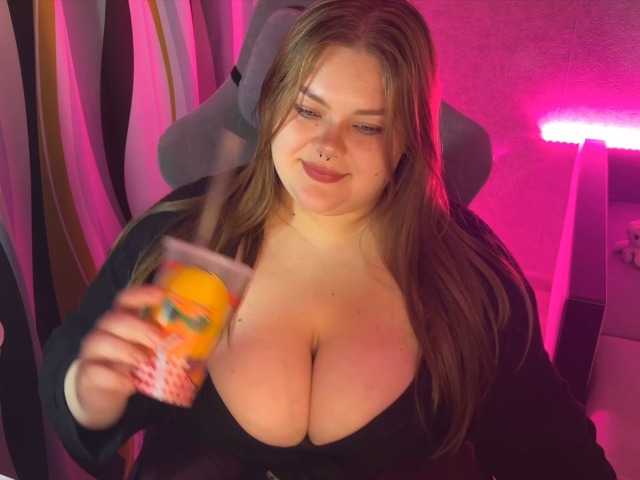 LovelyEmily live cam on BongaCams