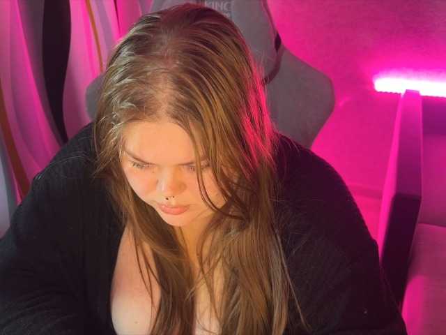 LovelyEmily live cam on BongaCams