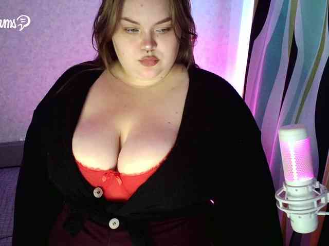 LovelyEmily webcam